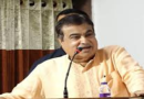 समाज में कुछ ऐसे लोग हों जो सरकार के खिलाफ कोर्ट में याचिका दायर करें